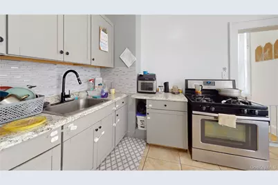 209 Lincoln Avenue, Yonkers, NY 10704 - Photo 5