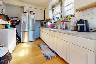 209 Lincoln Ave, Yonkers, NY 10704 - Photo 9