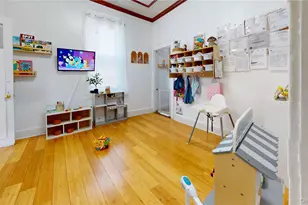 209 Lincoln Ave, Yonkers, NY 10704 - Photo 7