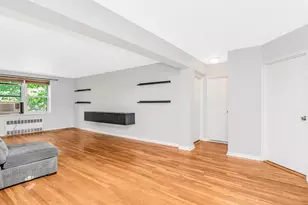 525 W 236th St, Bronx, NY 10463 - Photo 3