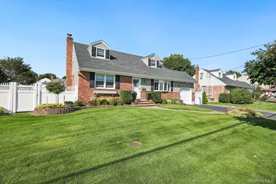 21 Eldridge Street, East Northport, NY 11731 - Photo 3