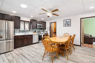 16 Daisy Pl, Selden, NY 11784 - Photo 7