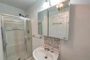 1113 Savoy Dr, Melville, NY 11747 - Photo 15