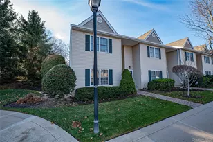 1113 Savoy Dr, Melville, NY 11747 - Photo 3