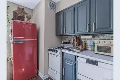 20403 36th Avenue #397, Bayside, NY 11361 - Photo 9