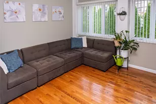 217 Elton Rd, Garden City, NY 11530 - Photo 9