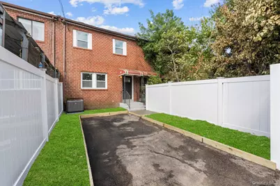 923 Rockaway Avenue, Brooklyn, NY 11212 - Photo 11