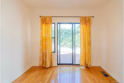 11907 14th Road, College Point, NY 11356 - Photo 5