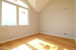 85 Perry Ave, New York, NY 10314 - Photo 13