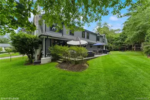 15 Flamingo Rd, East Hills, NY 11576 - Photo 37