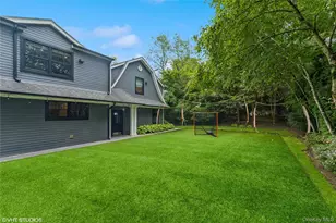 15 Flamingo Rd, East Hills, NY 11576 - Photo 35