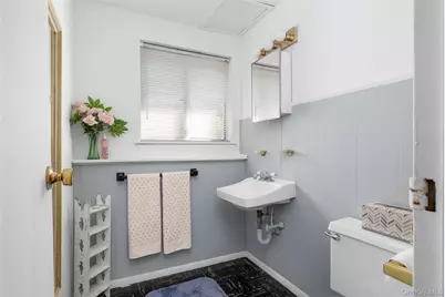 384 W 22nd Street, Deer Park, NY 11729 - Photo 21