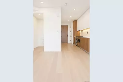 35-32 Leavitt St #PhK, Flushing, NY 11354 - Photo 3