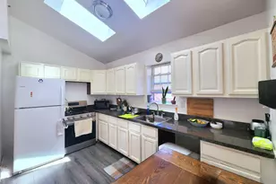 1506 Jarvis Ave, Bronx, NY 10461 - Photo 5