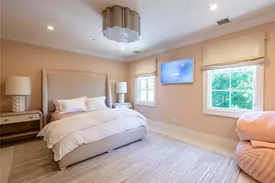 16 Ridge Dr E, Great Neck, NY 11021 - Photo 33