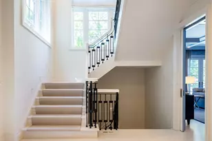 16 Ridge Dr E, Great Neck, NY 11021 - Photo 23