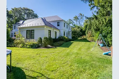 16 Ridge Drive E, Great Neck, NY 11021 - Photo 43