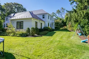 16 Ridge Dr E, Great Neck, NY 11021 - Photo 43