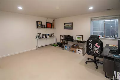 303 Bridgeview Drive, Poughkeepsie, NY 12601 - Photo 21