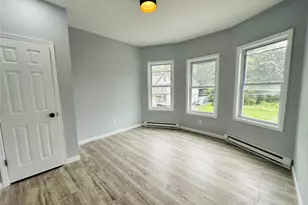 8 Morgan Ave, Poughkeepsie, NY 12601 - Photo 11