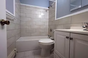 256-20 Craft Ave, Rosedale, NY 11422 - Photo 5