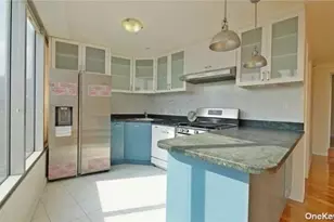 132-03 Sanford Ave, Flushing, NY 11355 - Photo 3