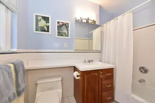 8 Barstow Rd, Great Neck, NY 11021 - Photo 17