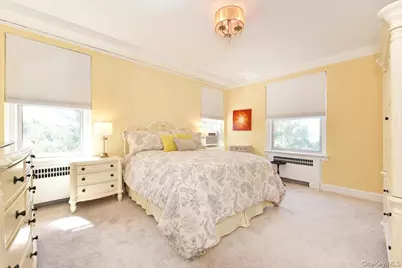 8 Barstow Road #5-B, Great Neck, NY 11021 - Photo 15