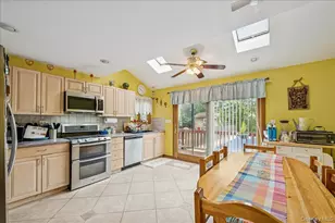 27 Mell Dr, North Babylon, NY 11703 - Photo 17