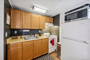 27 Mell Dr, North Babylon, NY 11703 - Photo 37