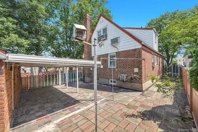 7904 268th Street, Glen Oaks, NY 11004 - Photo 11