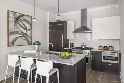 100 Garvies Point Road #1102, Glen Cove, NY 11542 - Photo 5