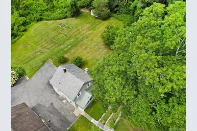 136 Harriman Road, Mount Kisco, NY 10549 - Photo 25