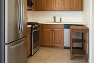 166-10 Powells Cove Blvd, Whitestone, NY 11357 - Photo 9