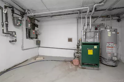 148-11 Kalmia Avenue, Flushing, NY 11355 - Photo 15