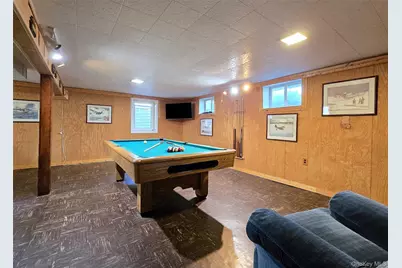 21 Jackson Avenue, Centereach, NY 11720 - Photo 17