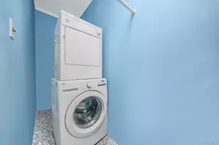 64-39 83rd St, Middle Village, NY 11379 - Photo 29