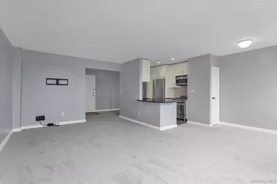 504 Merrick Road #4J, Lynbrook, NY 11563 - Photo 5