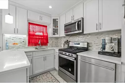 50 Haven Avenue, Valley Stream, NY 11580 - Photo 13