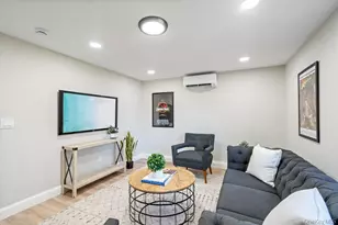 47 Iroquois Ave, Selden, NY 11784 - Photo 23