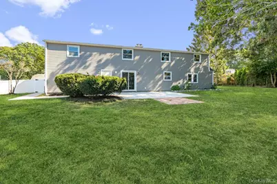 47 Iroquois Avenue, Selden, NY 11784 - Photo 31