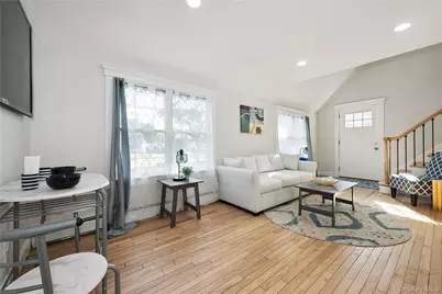 24 Charles Street, Hicksville, NY 11801 - Photo 21