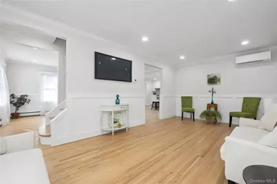 24 Charles Street, Hicksville, NY 11801 - Photo 7