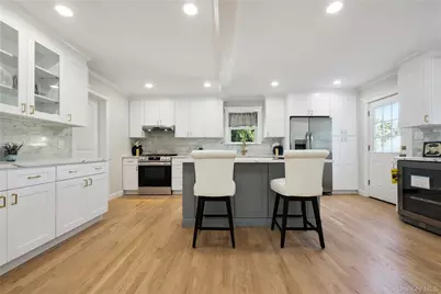 24 Charles Street, Hicksville, NY 11801 - Photo 15