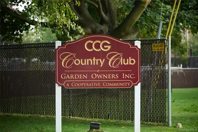 86 Farber Drive #86, West Babylon, NY 11704 - Photo 3