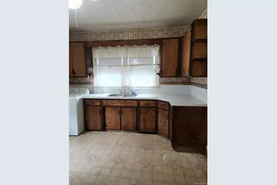 547 Violet Avenue Unit A 547 Violet Avenue, Hyde Park, NY 12538 - Photo 3