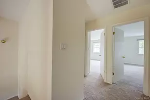 56 Fairlawn Dr, Central Islip, NY 11722 - Photo 23