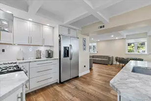 30 Bunny Ln, East Setauket, NY 11733 - Photo 5