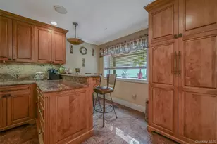 86 Chestnut Ln, Woodbury, NY 11797 - Photo 7