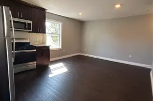 41 Chapman Pl, Bay Shore, NY 11706 - Photo 3